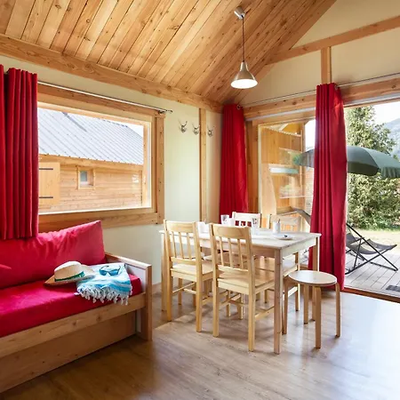 Camping Huttopia 3*